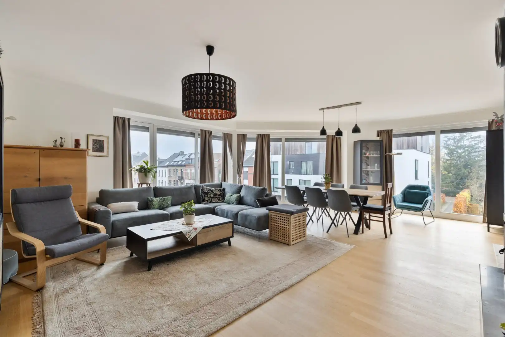 Hoofdfoto van de publicatie: Lichtrijk dakappartement met 3 slaapkamers