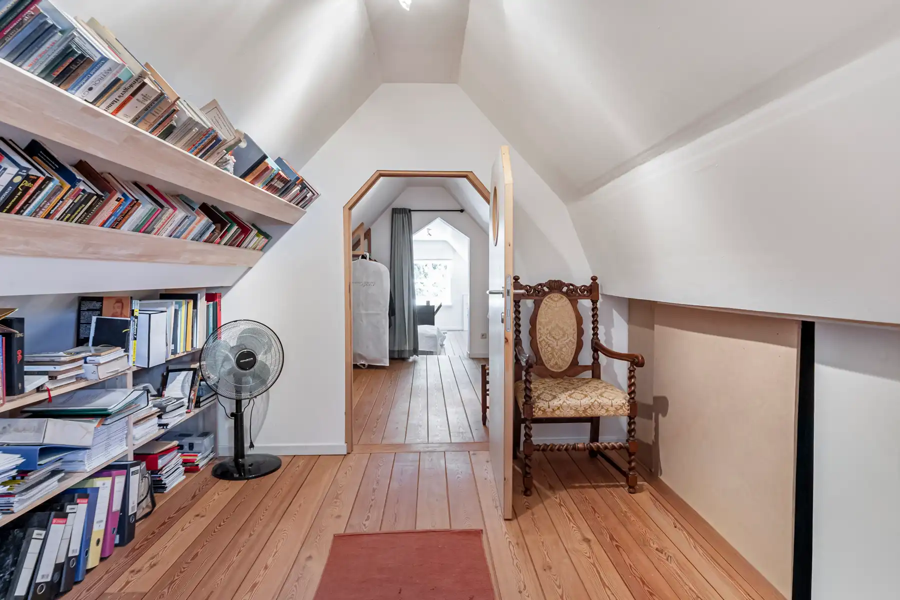 Villa op bos- en natuurdomein van 5056 m² in villawijk foto 18