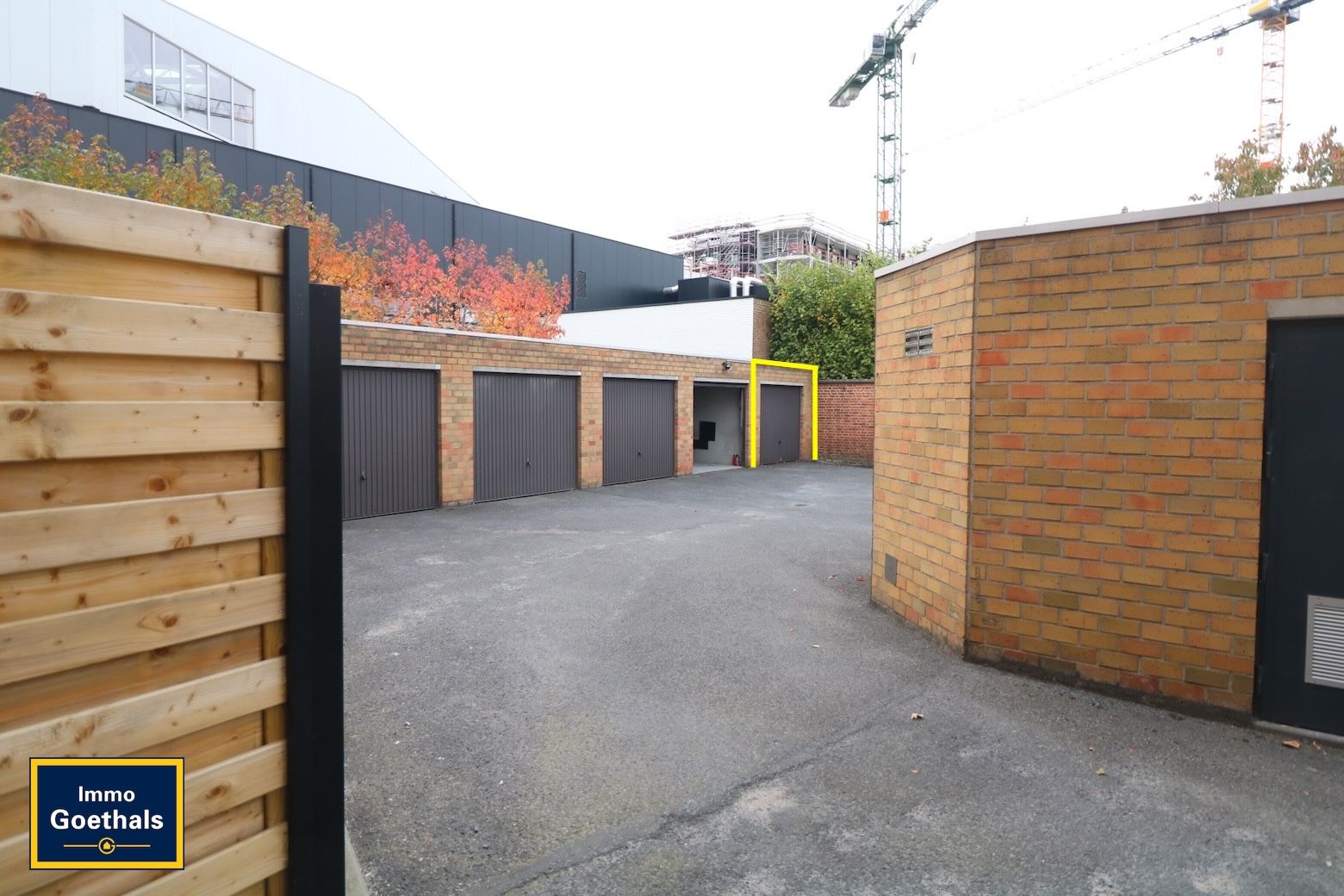 Pas gerenoveerd appartement met 2 kamers en garage foto 25