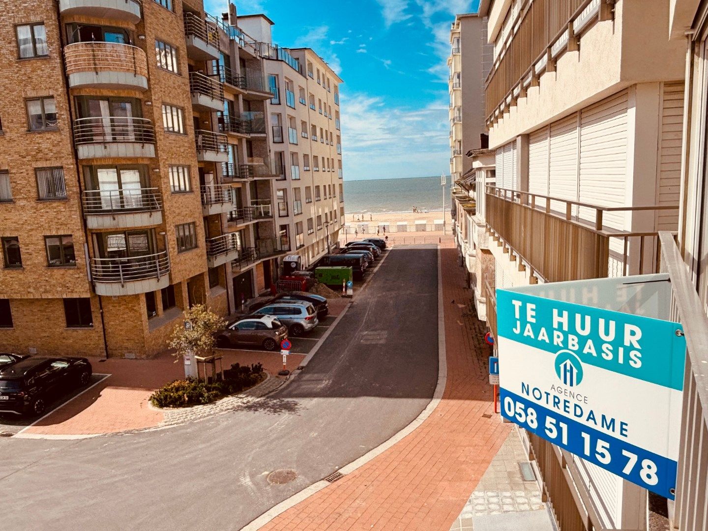 Te huur: Ongemeubeld appartement op jaarbasis – 2 slaapkamers – Dichtbij zee en centrum foto {{pictureIndex}}