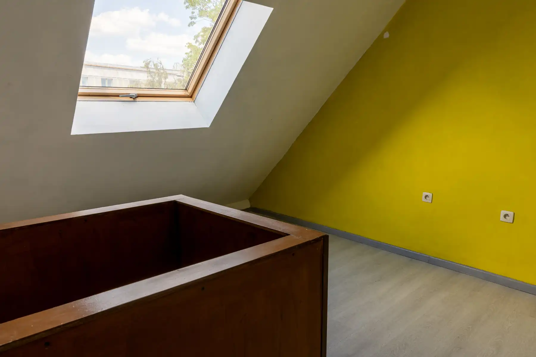 Instapklare starterswoning met 3 slks. centrum Lokeren foto 23