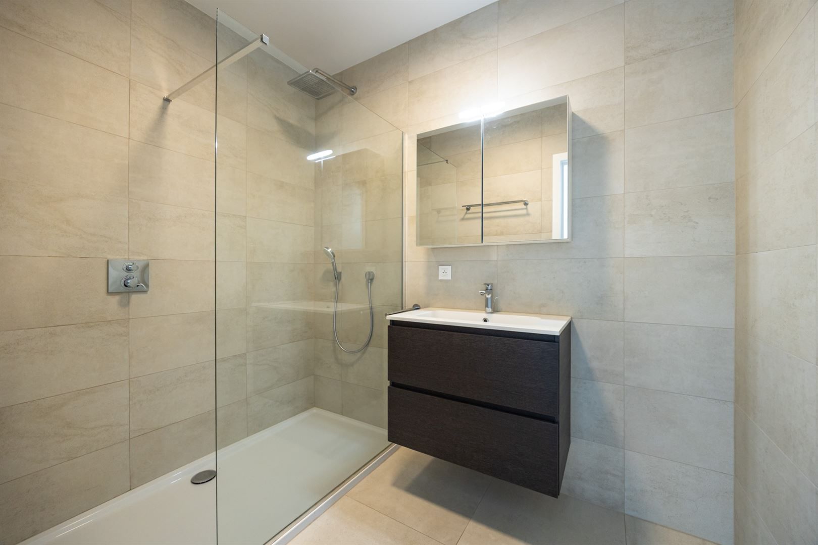 Recent appartement op topligging! foto 12