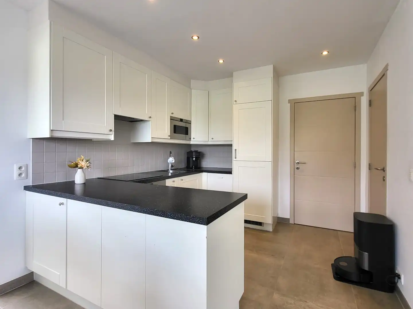 Gerenoveerde woning met garage en zonnige tuin in landelijke omgeving. Topper! foto 19