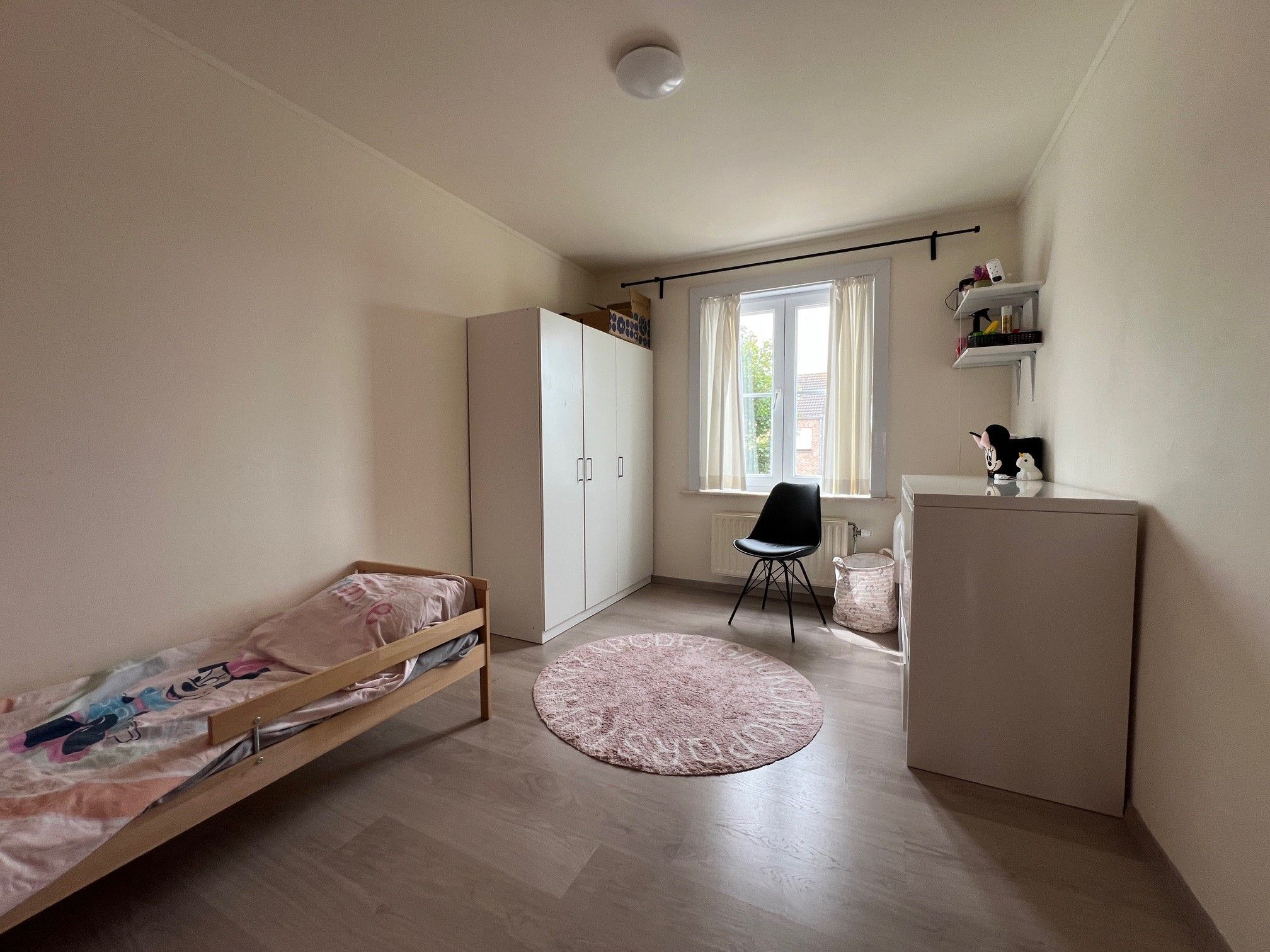Instapklare woning met 3 ruime slaapkamers en garage. foto 7
