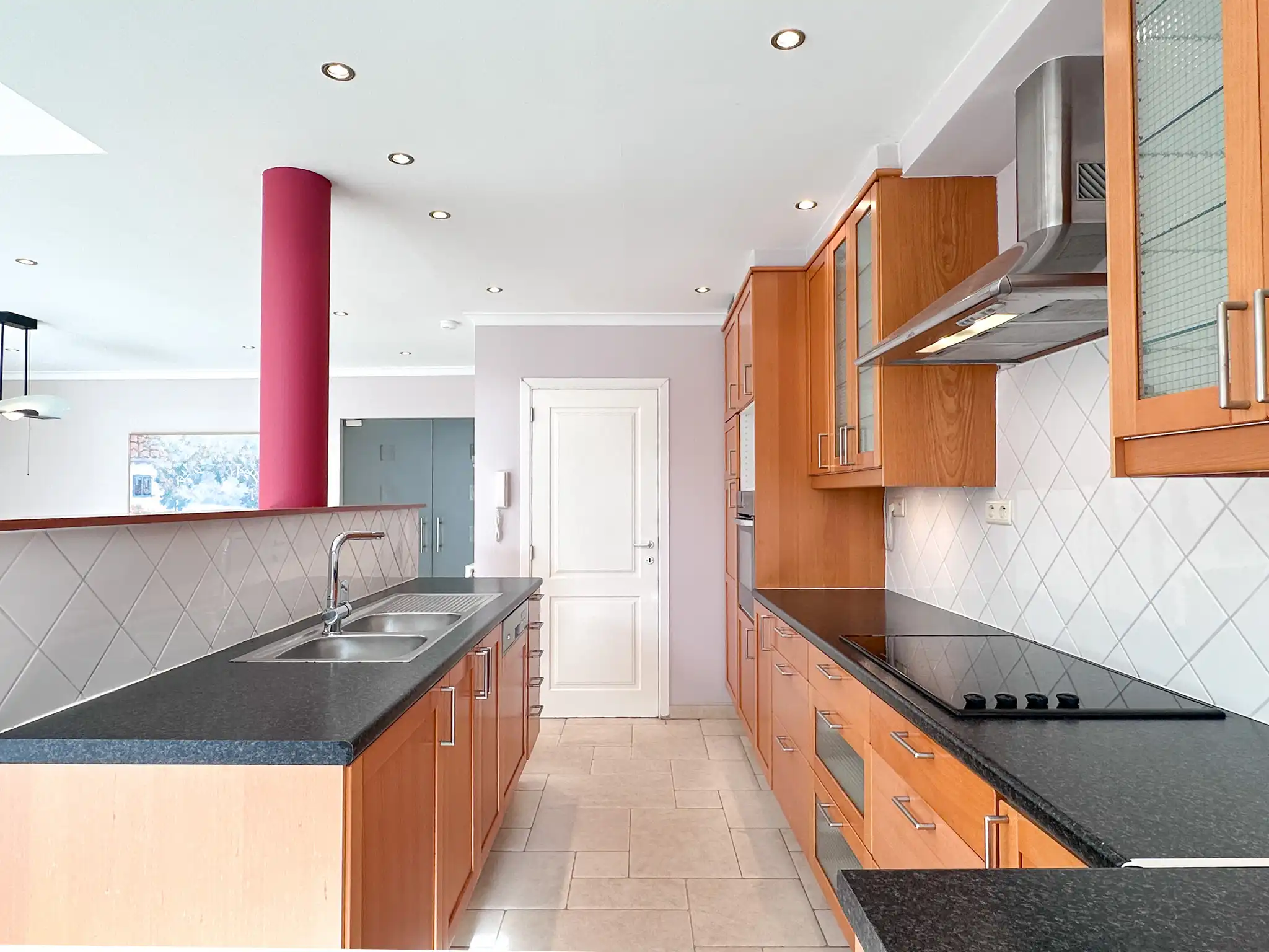 Woning met twee slaapkamers, dressing, garage en tuin te huur in het hartje van Melsele foto 8