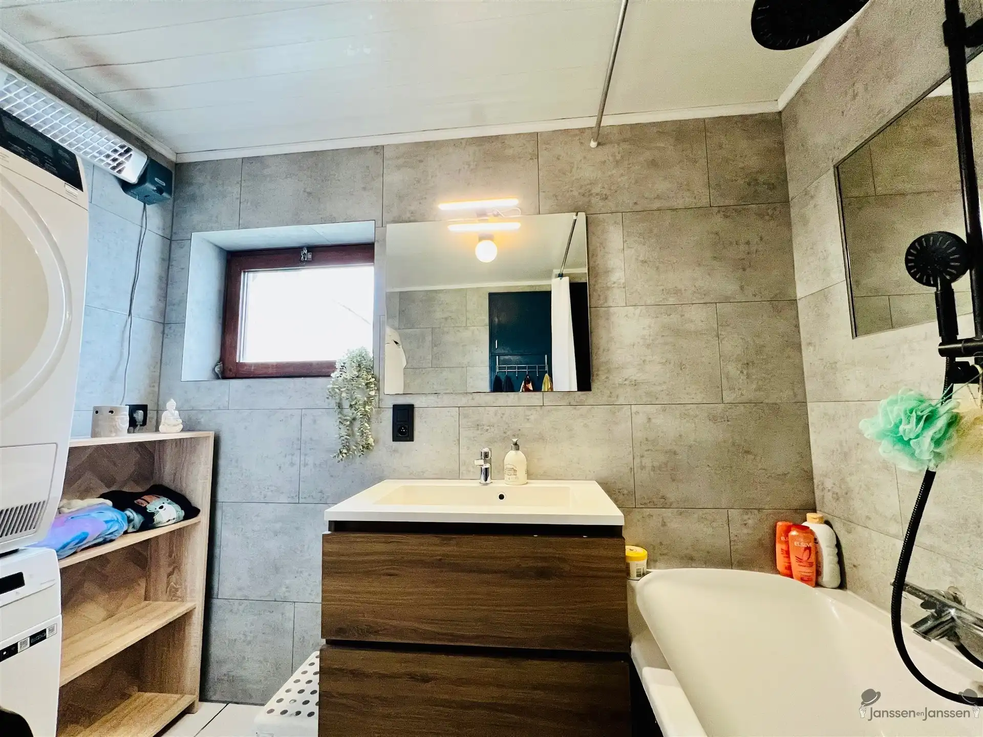 Eengezinswoning met 2 slpkmrs & tuin in doodlopende straat foto 9