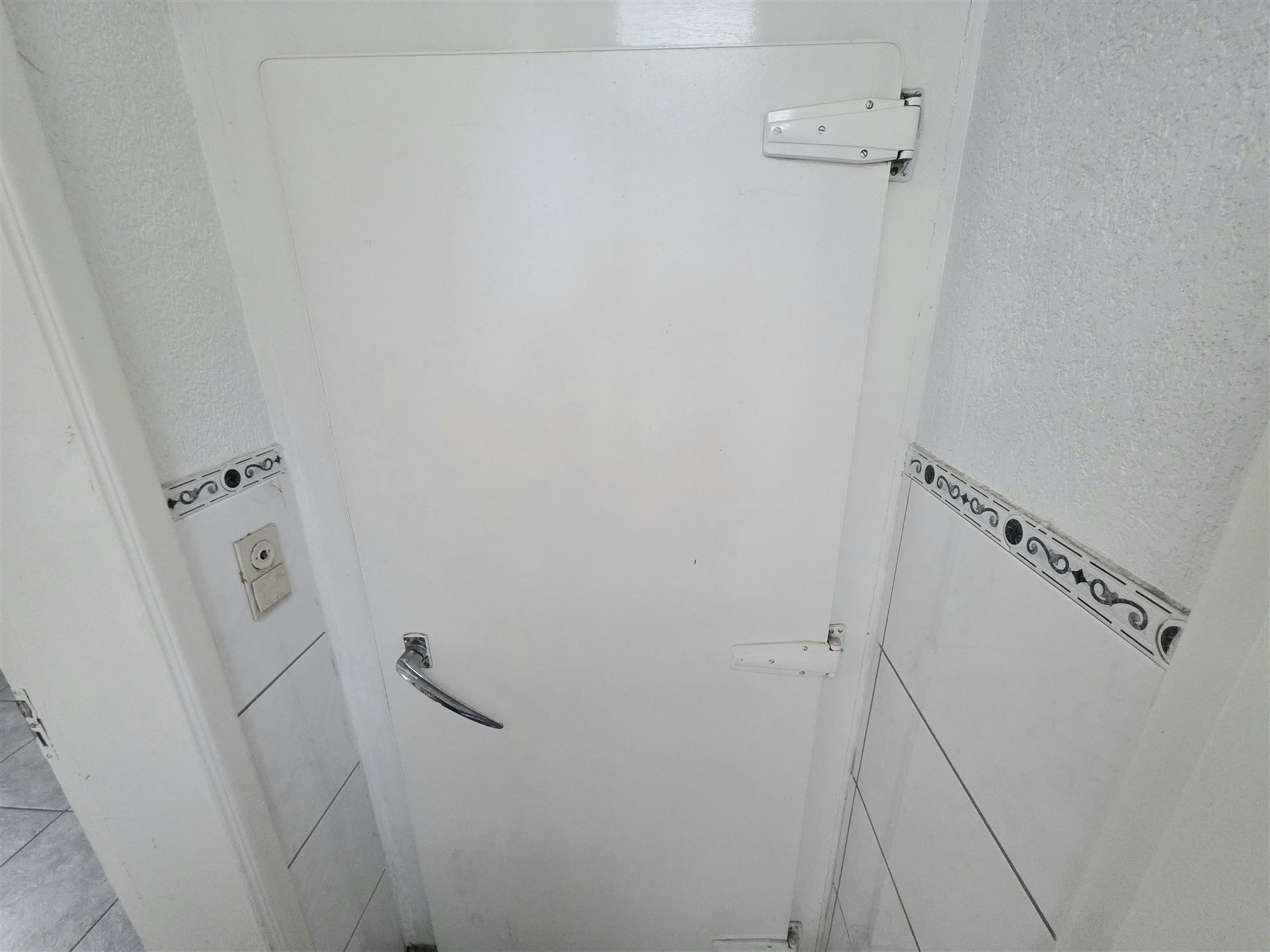 Commercieel pand vlakbij Zeshoek en Station foto 11