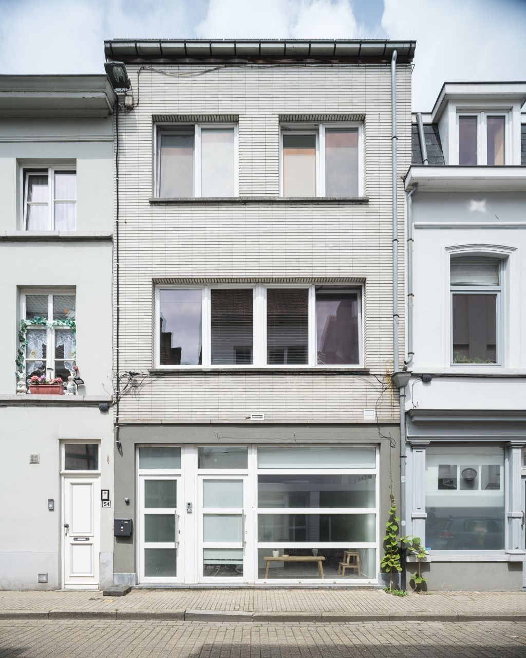 Recent gerenoveerde woning (2020) met 3 slaapkamers, 2 badkamers en dakterras, rustig gelegen in de omgeving van het historische begijnhof Sint-Elisabeth. foto 17