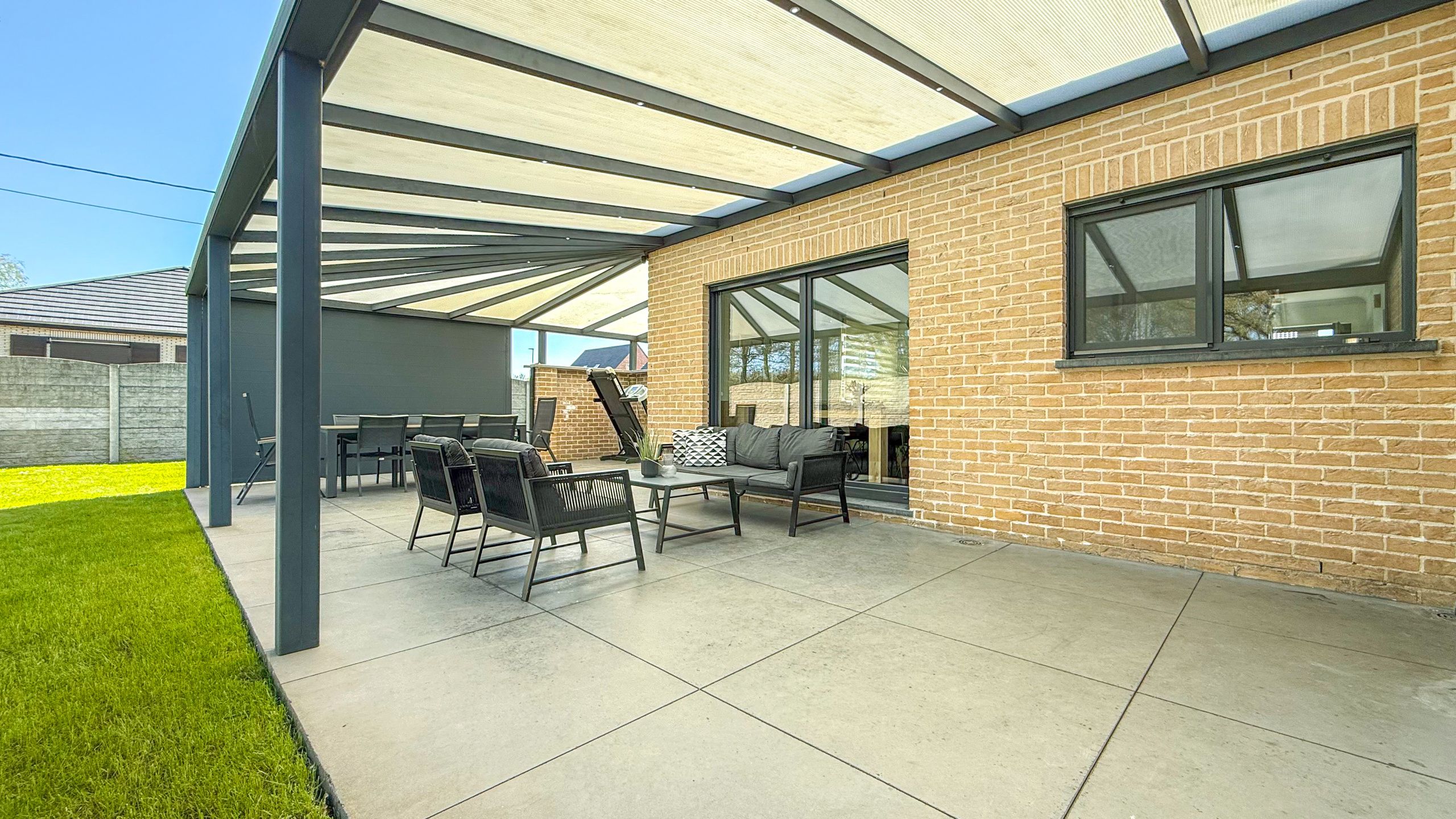 Instapklare woning met 4 spks en volledig aangelegde tuin! foto 39