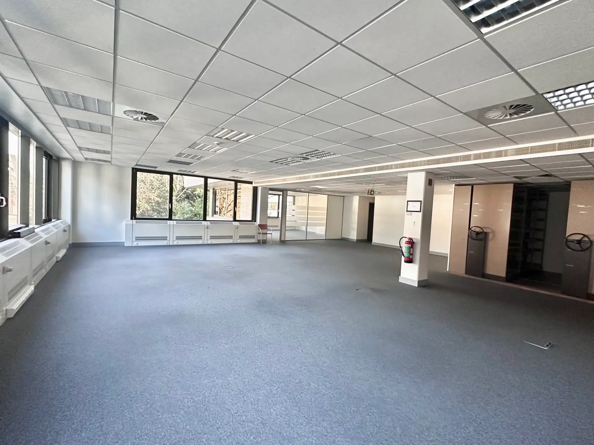 Kantoorruimte 1.154 m² te huur, Uitbreidingstraat Berchem   foto 6