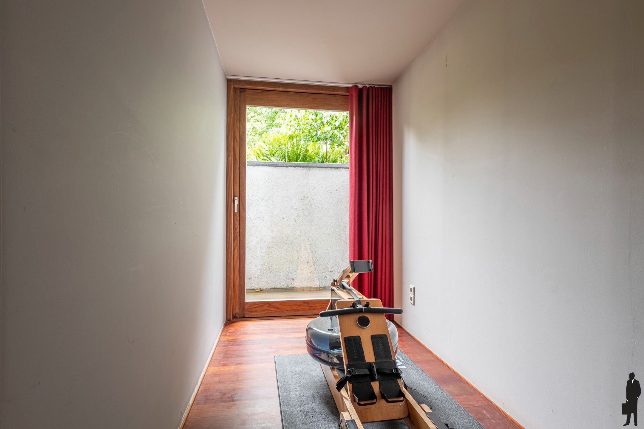 Uniek Beschermd Modernistisch Monument op toplocatie in Hove foto 25