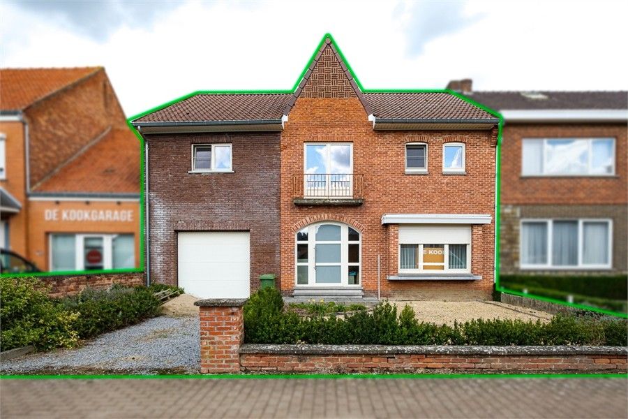 CHARMANTE GEZINSWONING MET 4 SLKS IN HET LANDELIJKE BUVINGEN foto {{pictureIndex}}