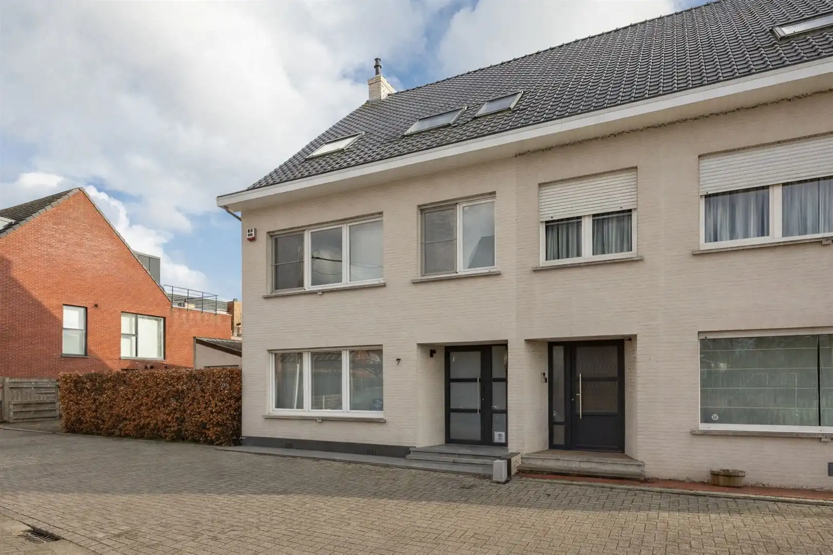 Woning met 5 slaapkamers en 2 badkamers op zuid perceel. foto 27