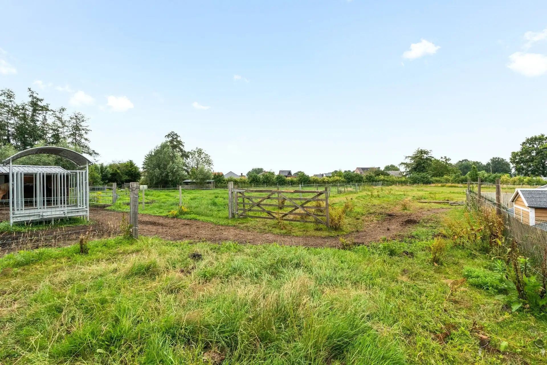Moderne gezinswoning op een perceel van 6.940 m² met paardenaccommodatie foto 25
