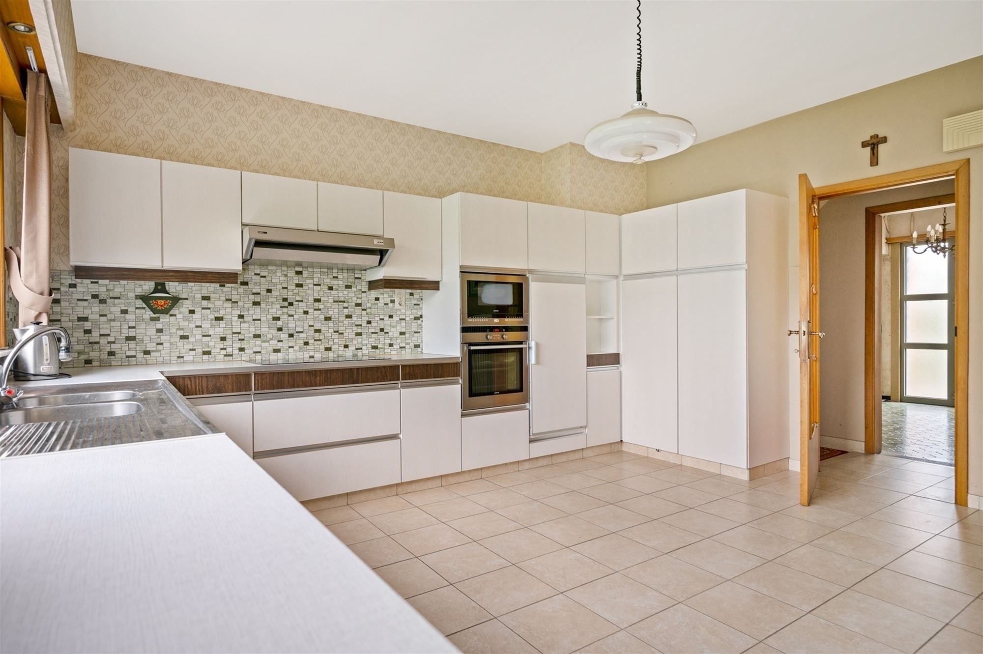 Te moderniseren woning op een uitstekende locatie te Putte. foto 8