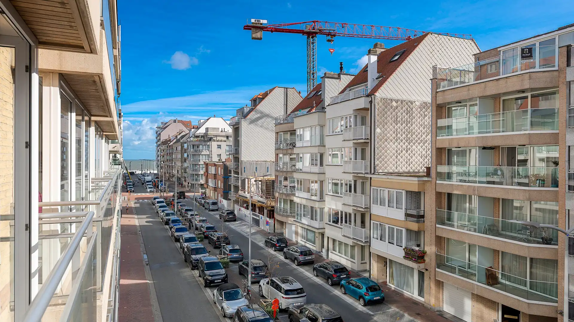 Groot twee slaapkamer appartement vlakbij het strand van Knokke foto 2