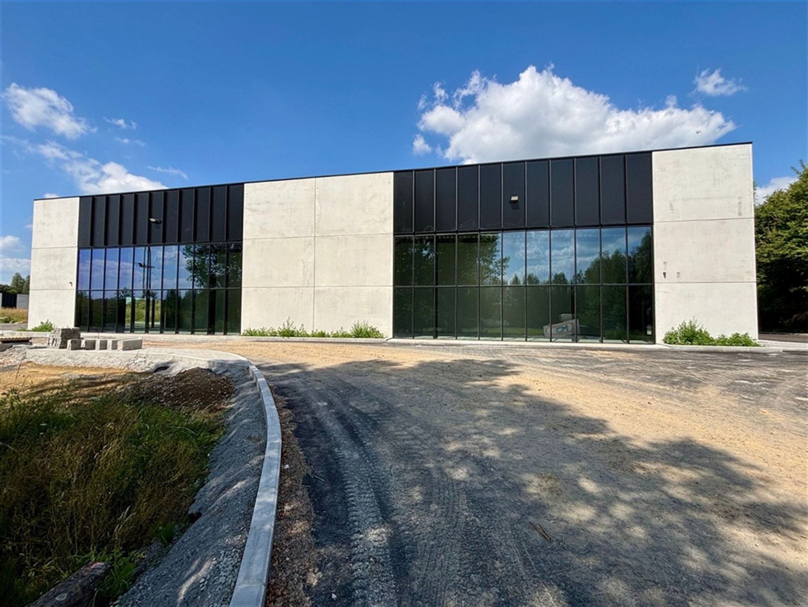 Te Koop Te Huur Nieuwbouw KMO units te Enghien foto 24