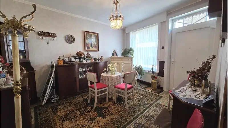 Op te frissen 4-slaapkamerwoning met GARAGE en BINNENTUIN te koop in Ruddervoorde Oostkamp foto 5