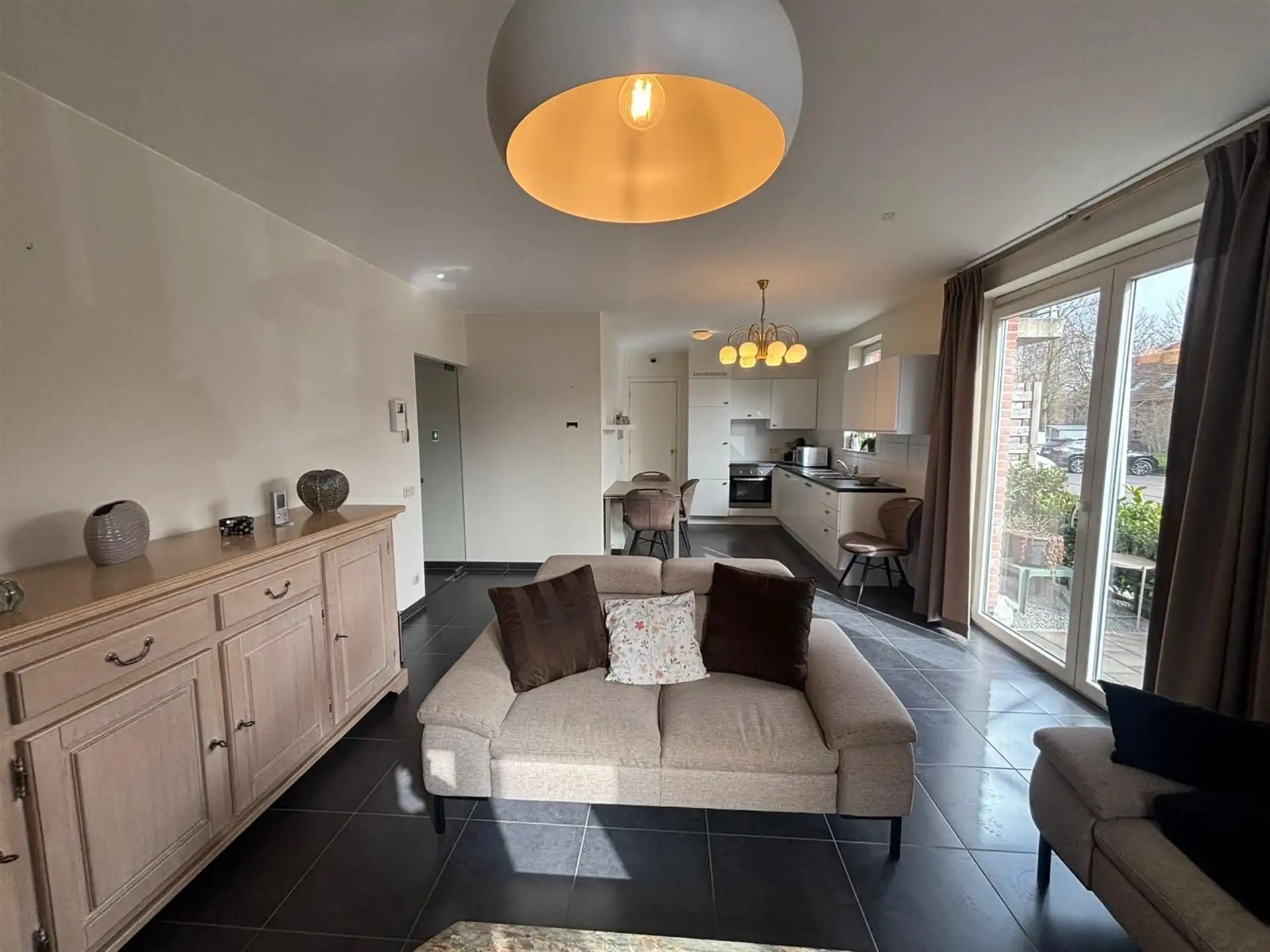 Appartement met tuin en private inkom! foto 6