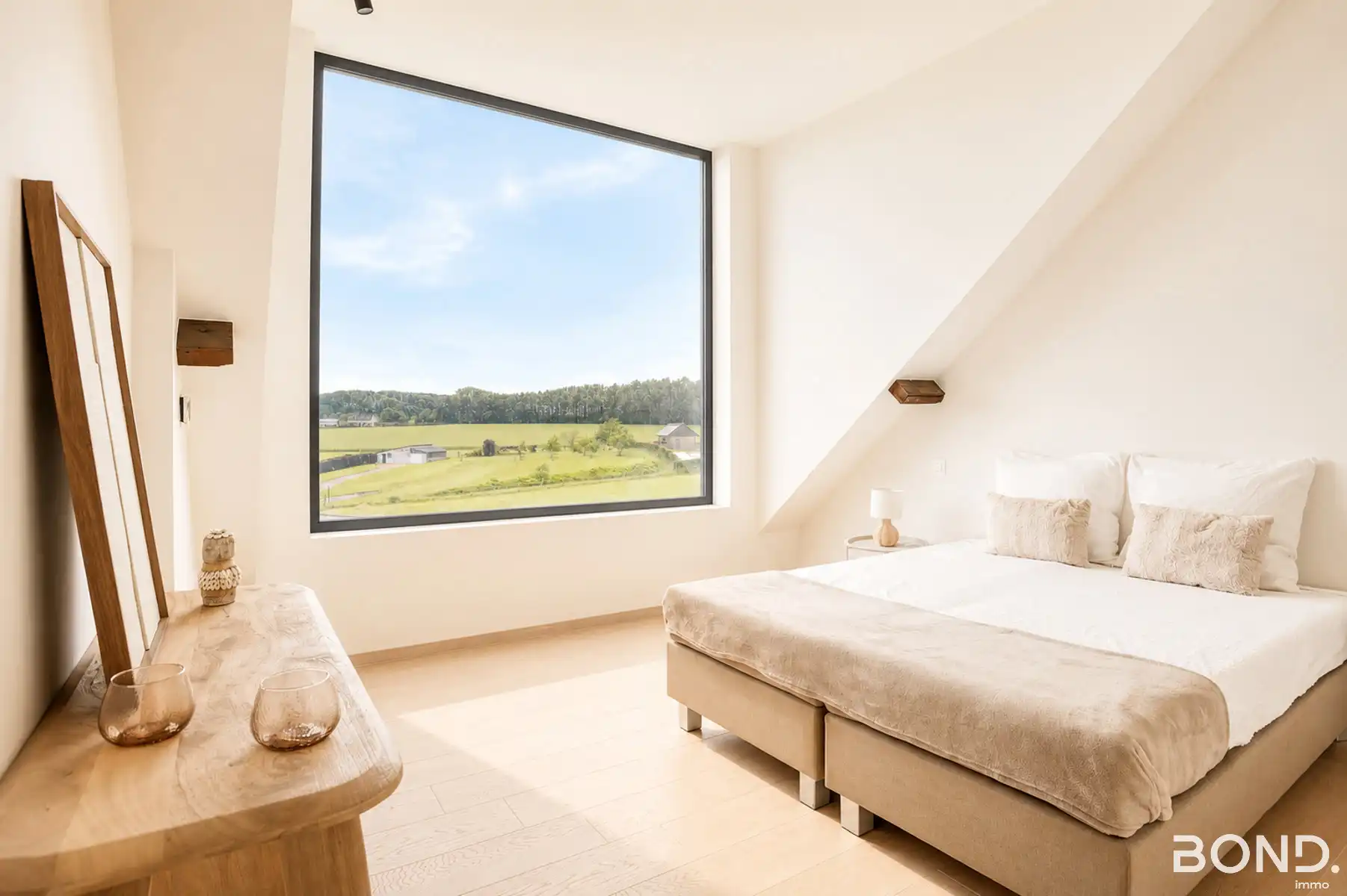 Instapklare villa met 4 slpks foto 16