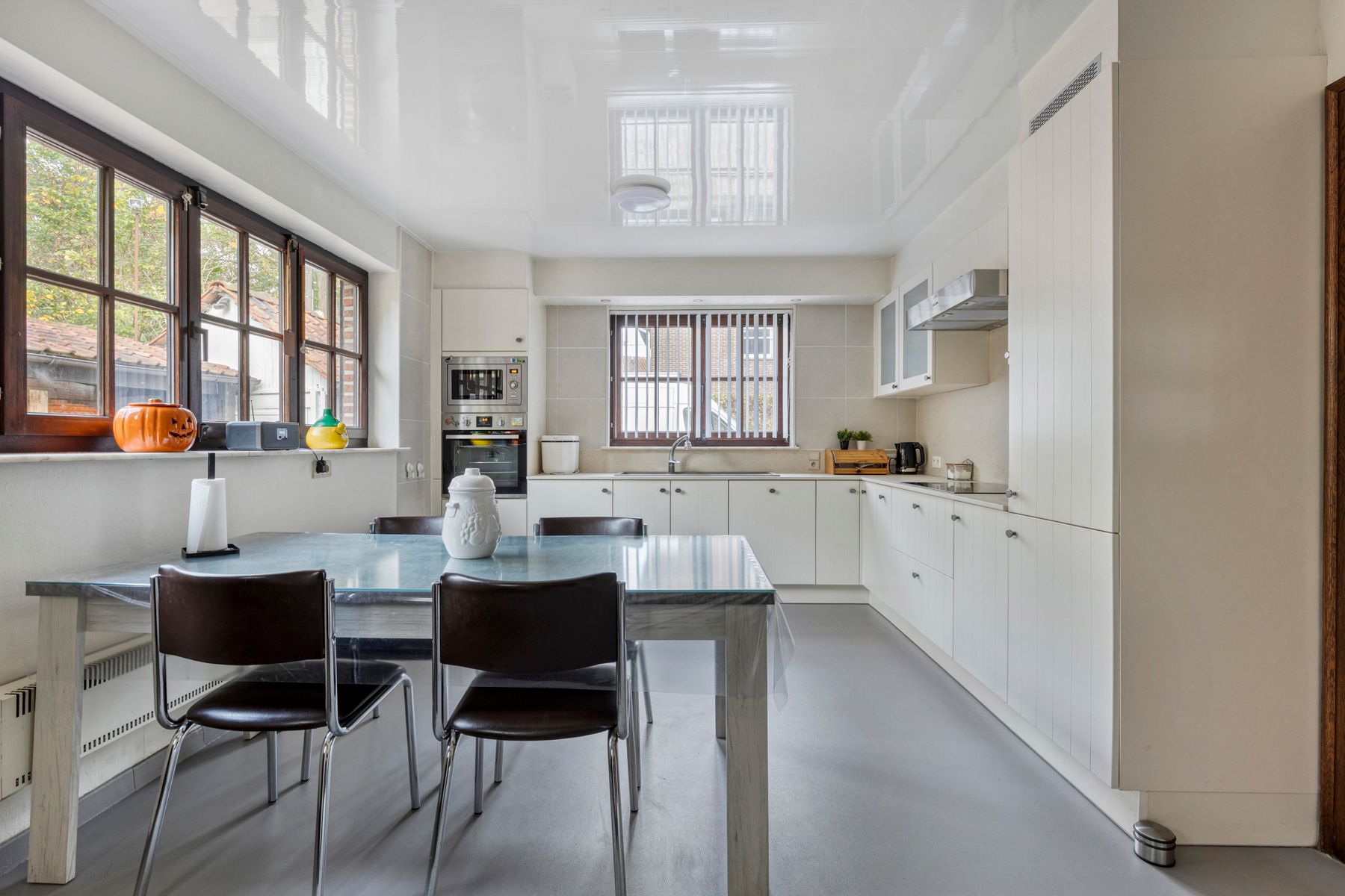 Ruime Villa te Hombeek foto 7