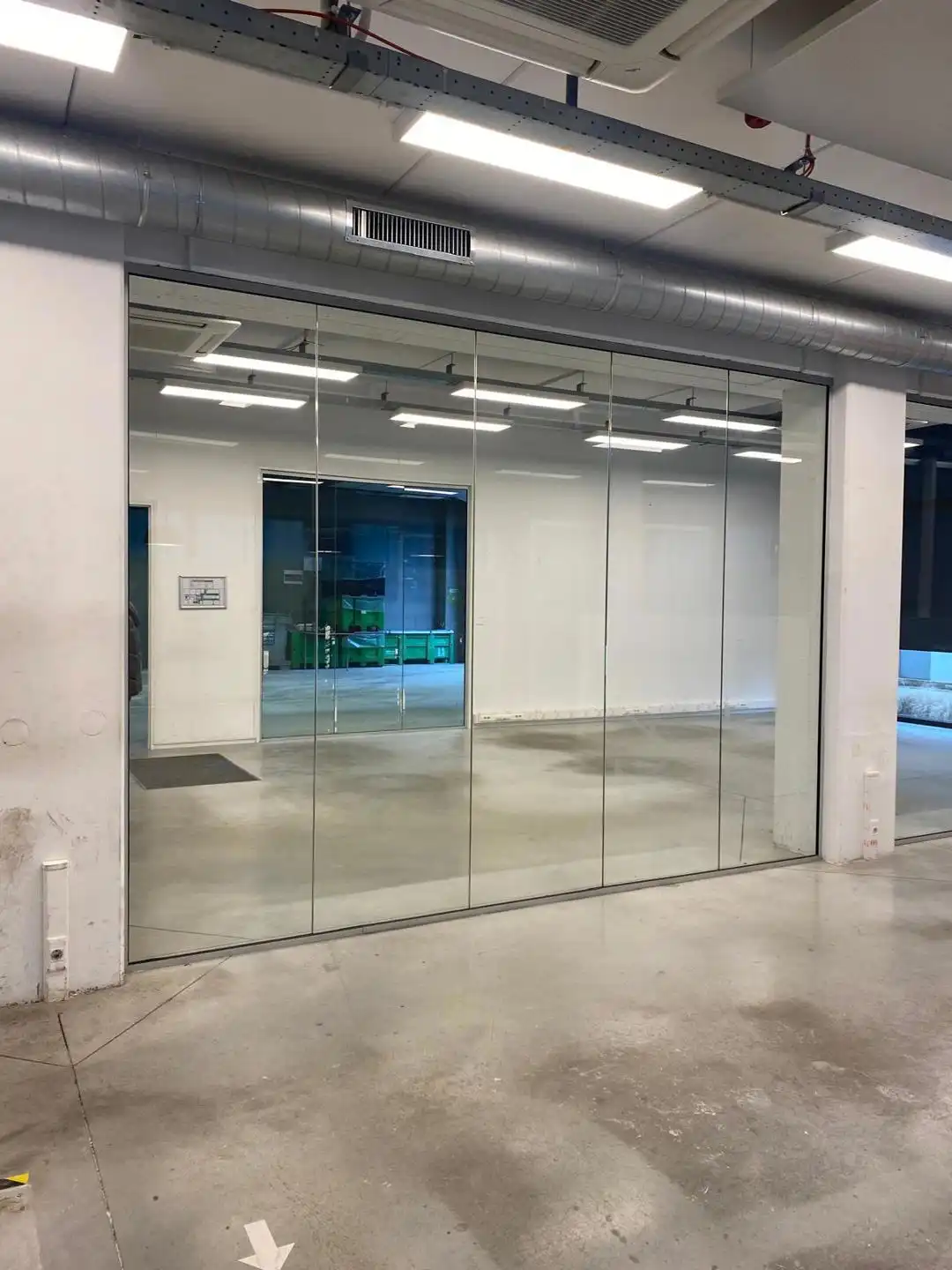 Kantoorruimte 310m² met aansluitend magazijn 216m²  in Burcht foto 31