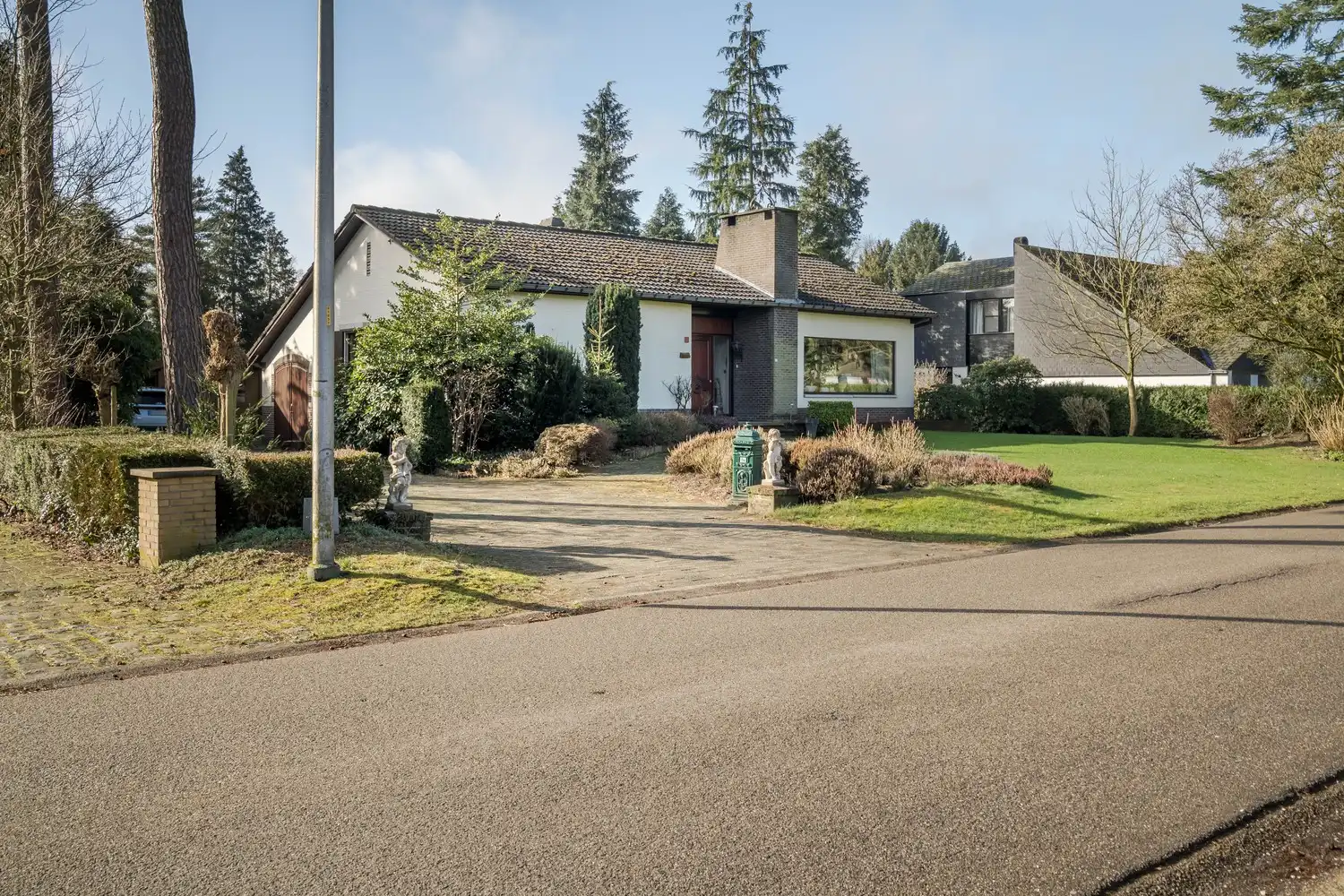 Te huur: Prachtige woning in het villapark Achel Statie op 1350m² foto {{pictureIndex}}