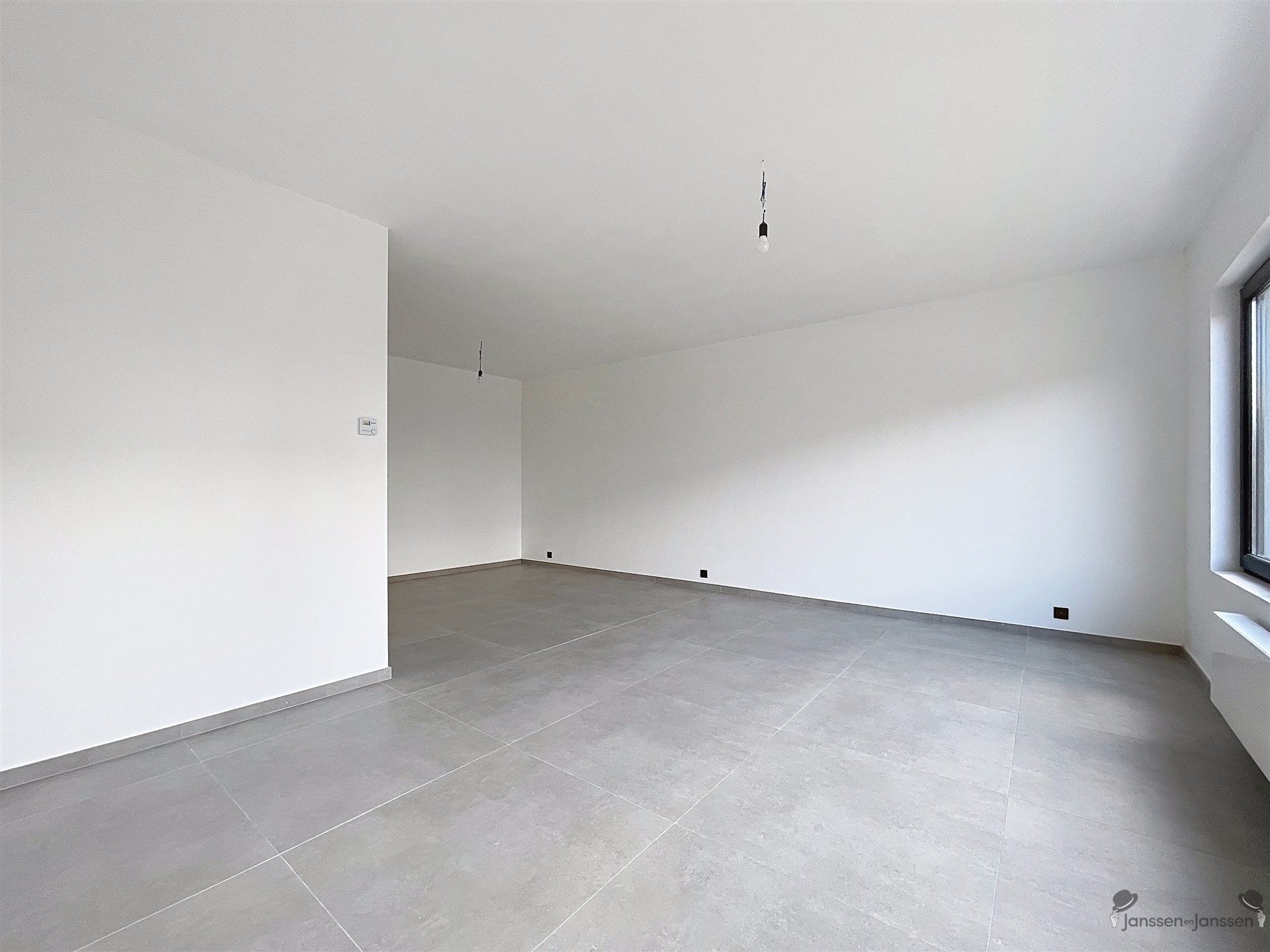 Gelijkvloers appartement met 2 slaapkamers, terras en tuin foto 3