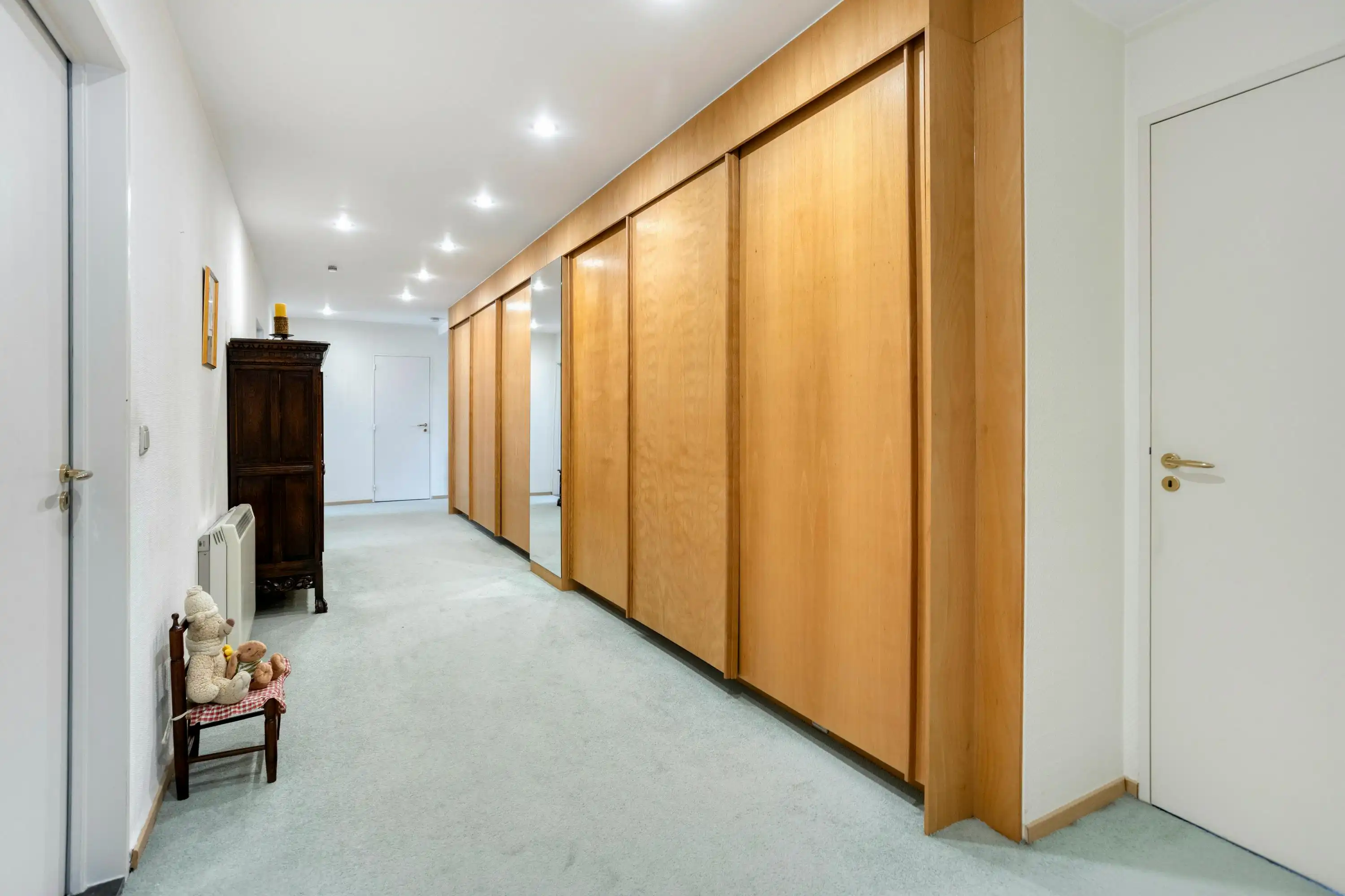 Zeer ruim en uniek appartement (214m²) te koop Linkeroever foto 18
