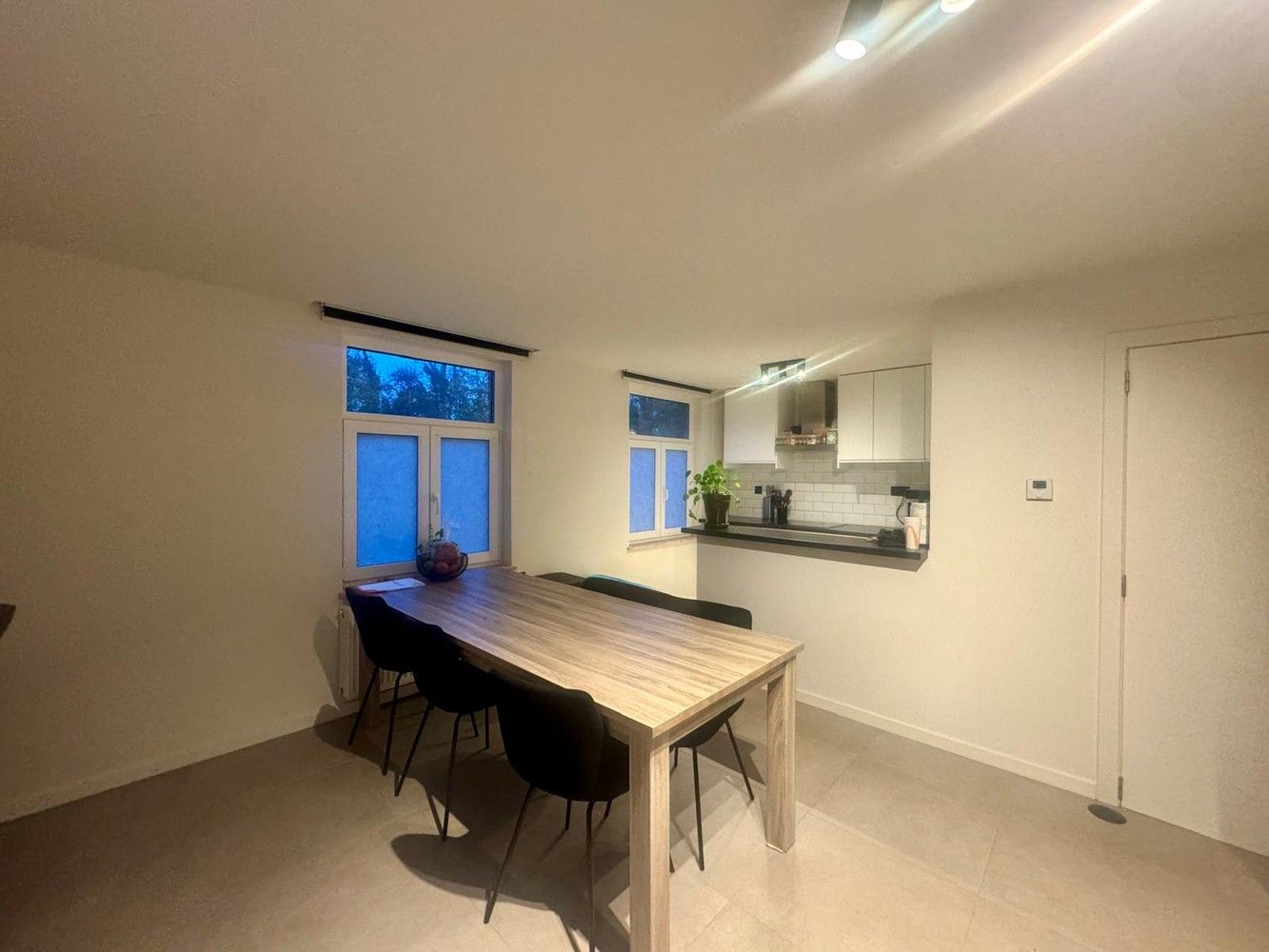 GELIJKVLOERS APPARTEMENT foto 4