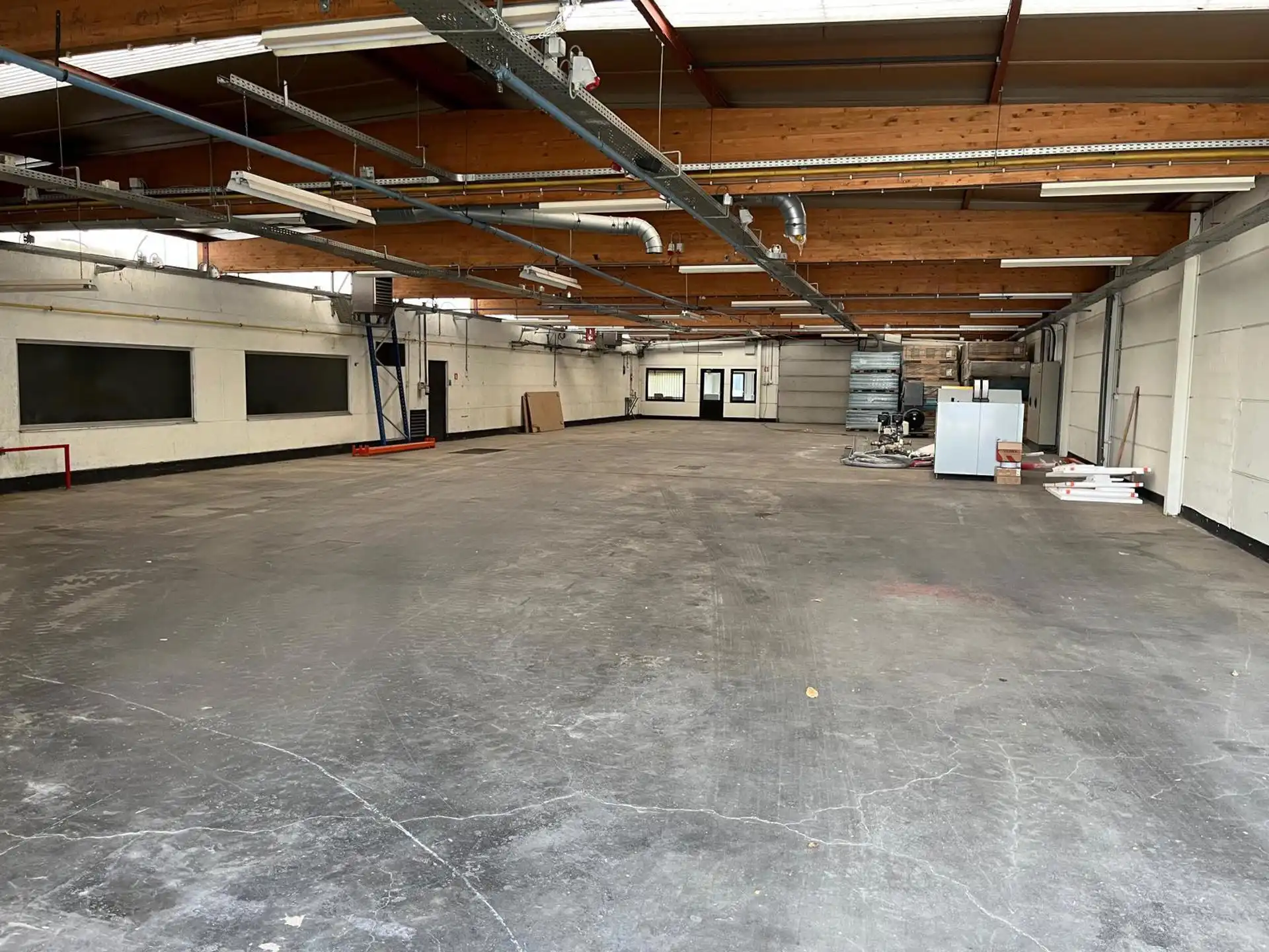 Magazijn 580m² foto 4