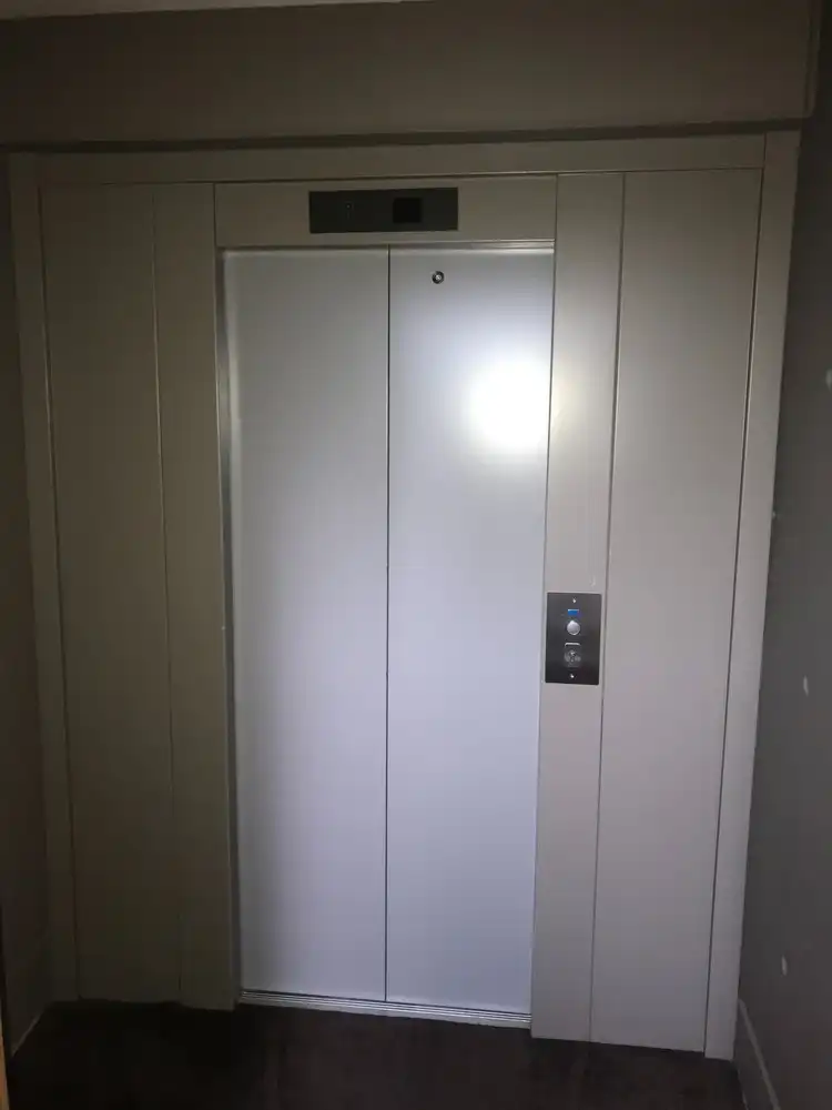 215m² kantoorruimte foto 14