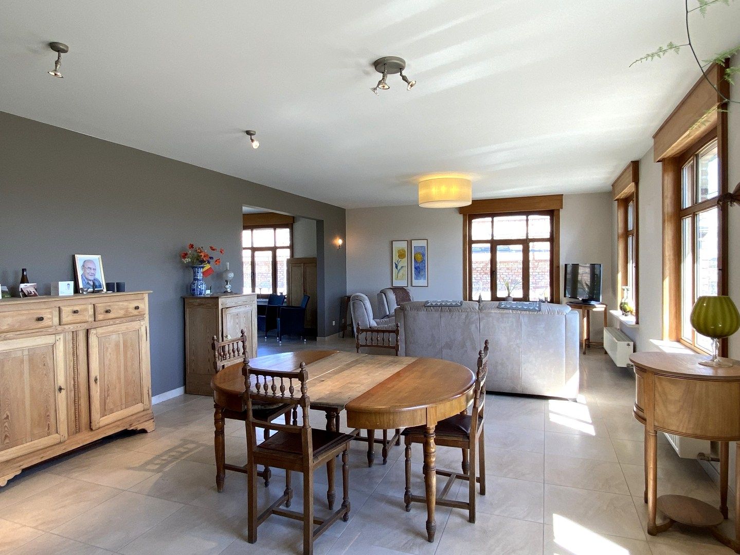 LANDELIJK GELEGEN WONING MET 3 SLPKS | TUIN EN GARAGE foto 3