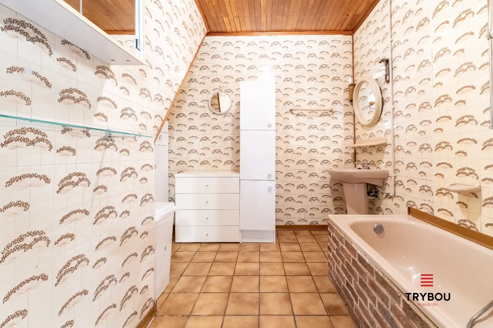 Verrassend ruime woning aan de rand van Houthulst op ruim perceel van 720m². foto 16