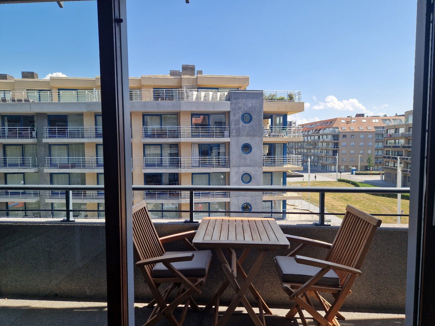 Zeer verzorgd appartement om de hoek van de zeedijk! foto 6