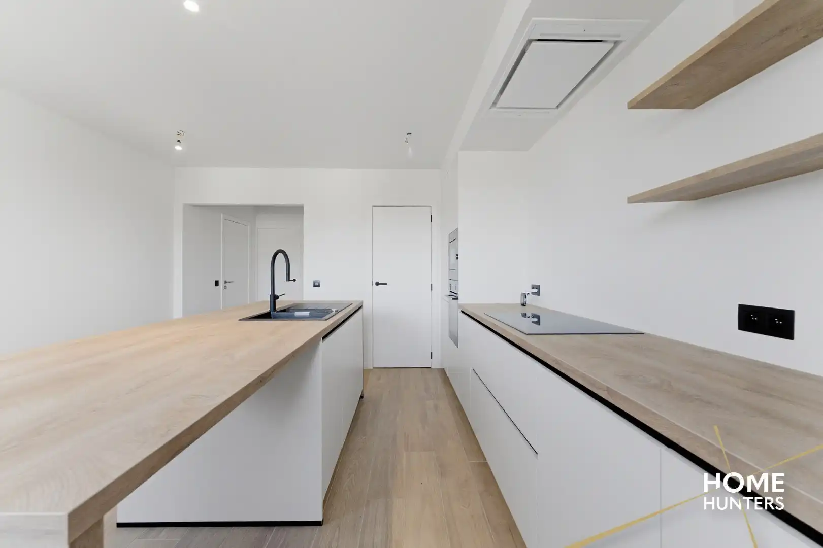 Luxueus 2 slaapkamer appartement met 2 badkamers foto 8