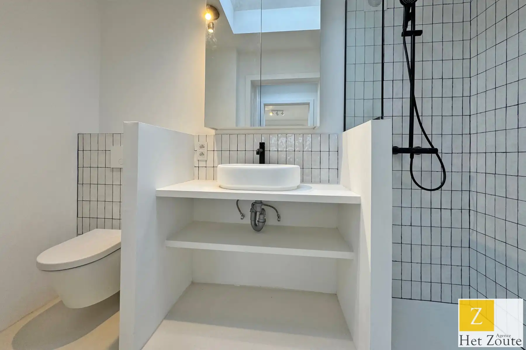 Vernieuwd hoekappartement in residentiële buurt te Knokke foto 5