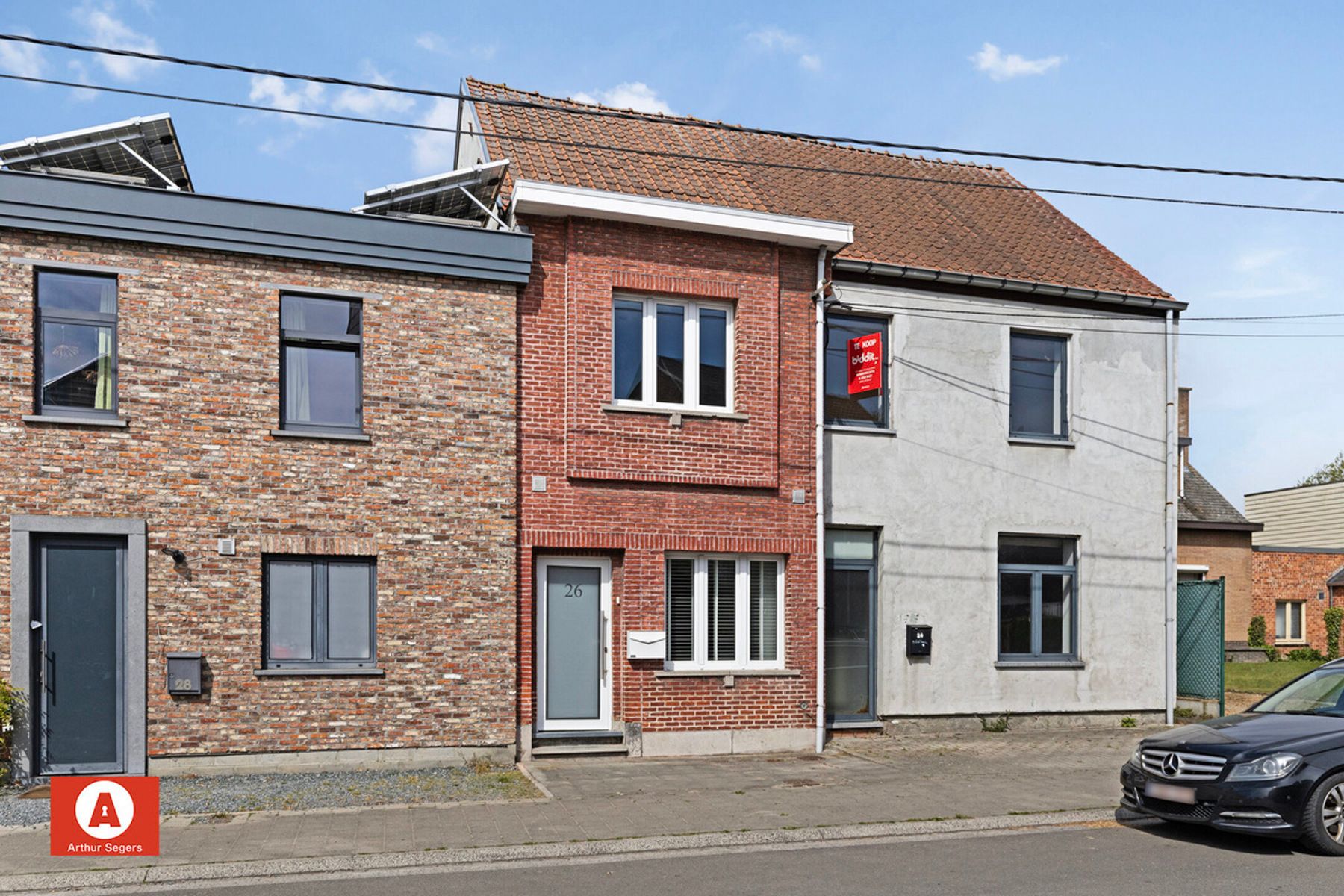 Instapklare rijwoning met 3 slaapkamers en charmante tuin foto 2