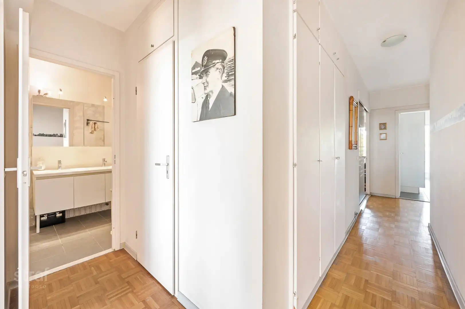 Ruim appartement met prachtig uitzicht en dubbele garagebox foto 11