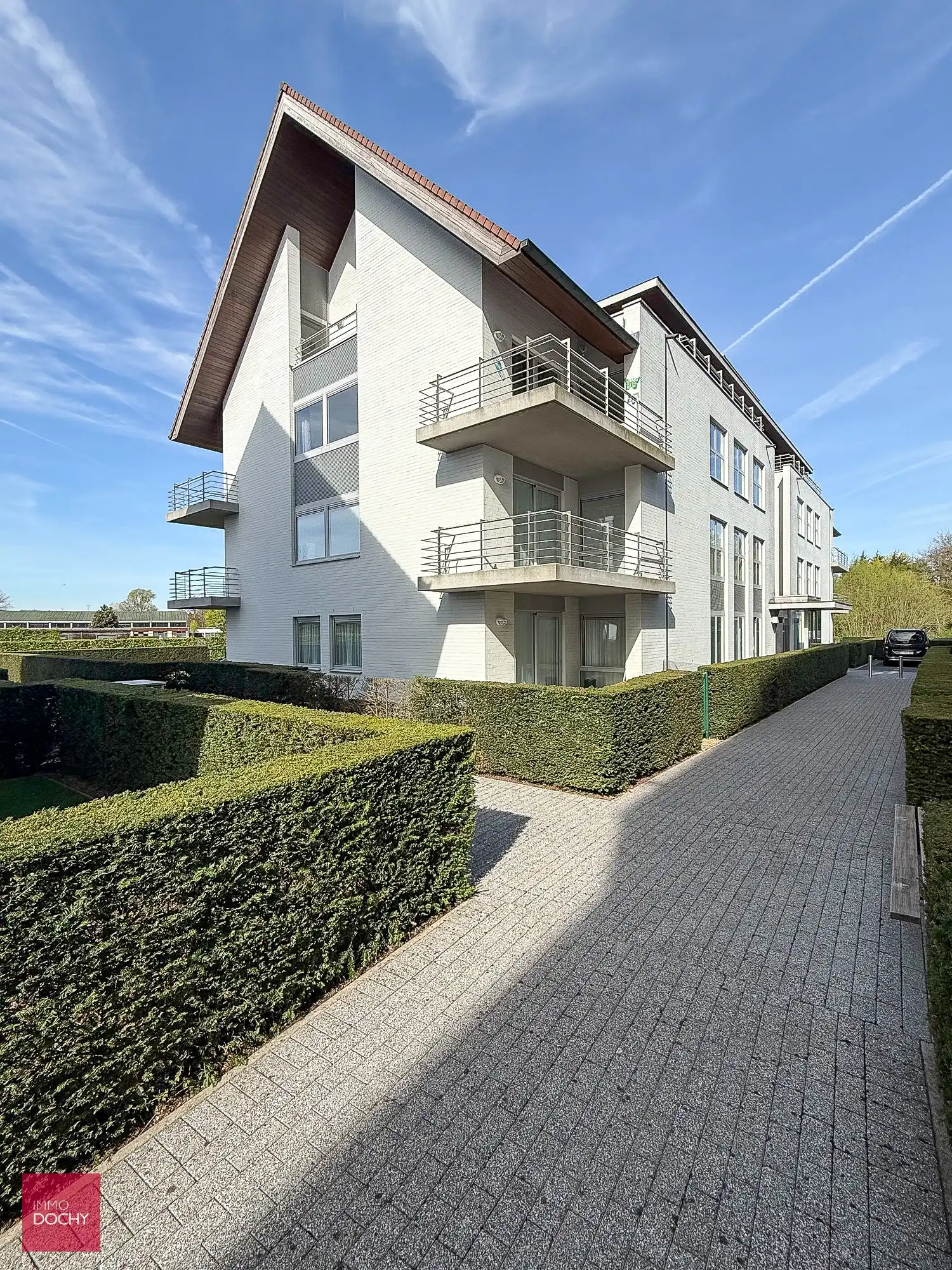 Volledig opgeschilderd ruim appartement op mooie ligging | Potegemstraat foto 18