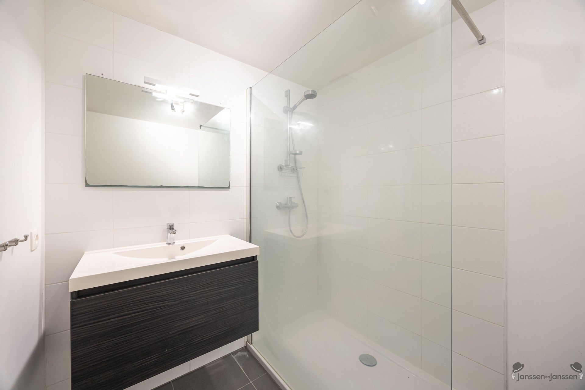 Instapklaar appartement met 1 slaapkamer in centrum Brasschaat foto 6