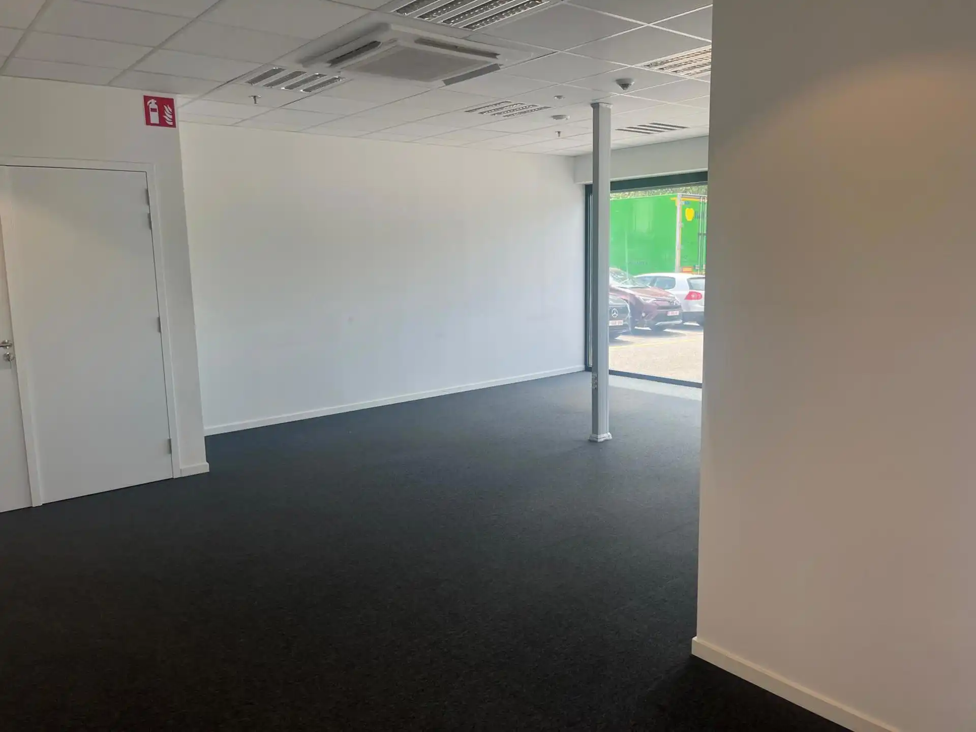 TE HUUR - Boom logistiek magazijn 6.516m² met 7 loskades foto 12