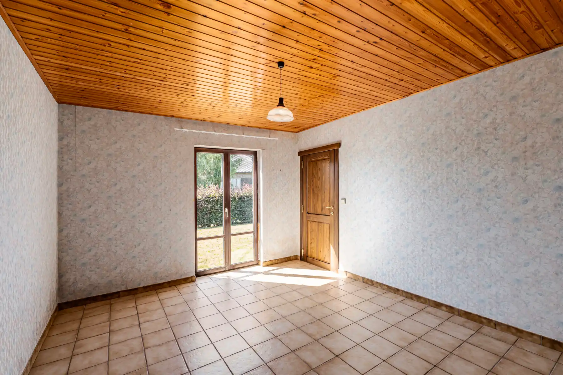 Grondig te renoveren woning met bijgebouwtje op ca 1.800 m² foto 23