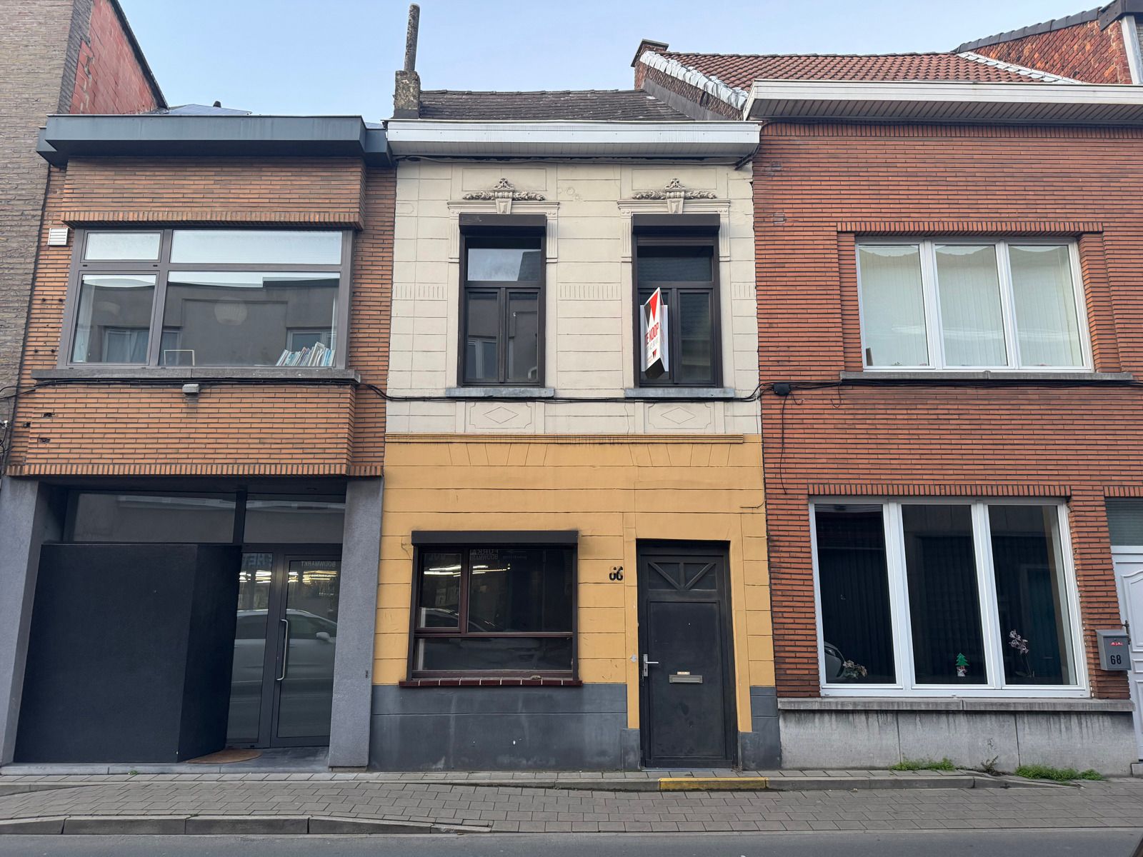 Te koop: te renoveren rijwoning in centrum Aalst foto 3