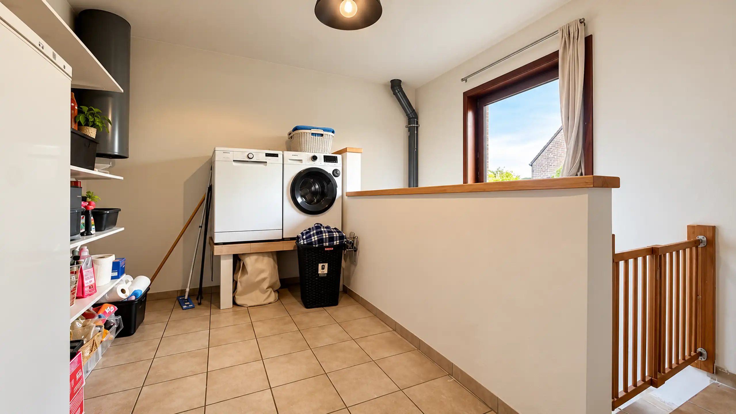 Open bebouwing met ruime kelder + garage nabij Schulensmeer! foto 12