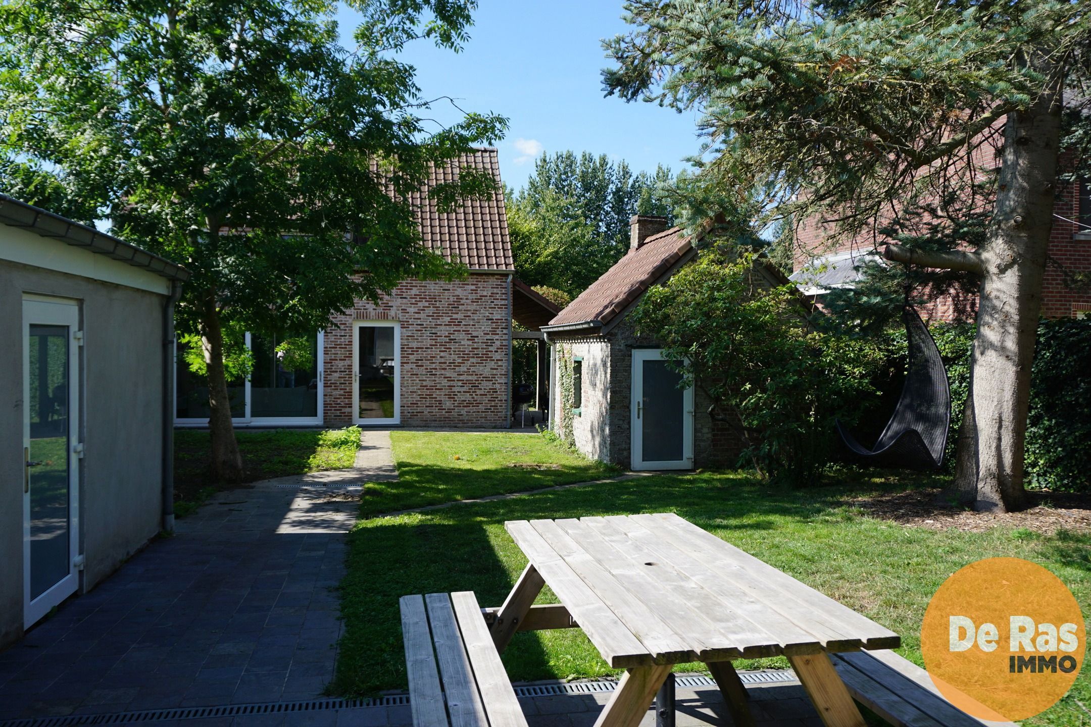 BURST - Instapklare woning met bijgebouw en ruime tuin/weide foto 30