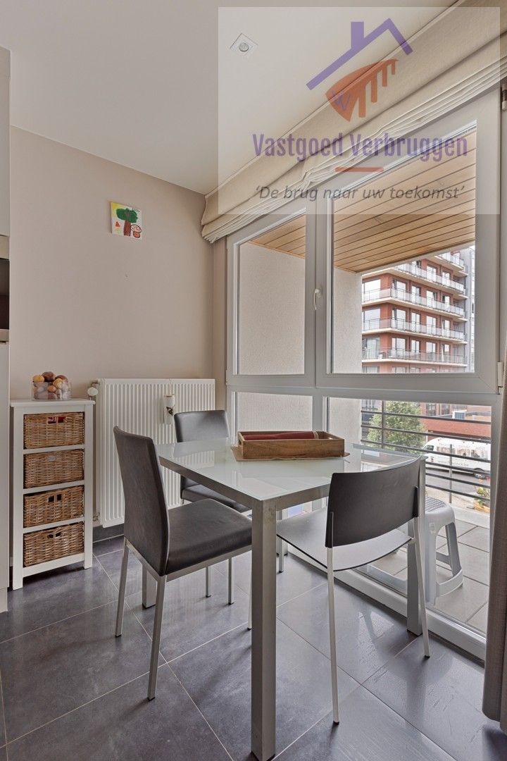 Onder optie - Recent modern 2 slpk appartement in centrum Aalst foto 5