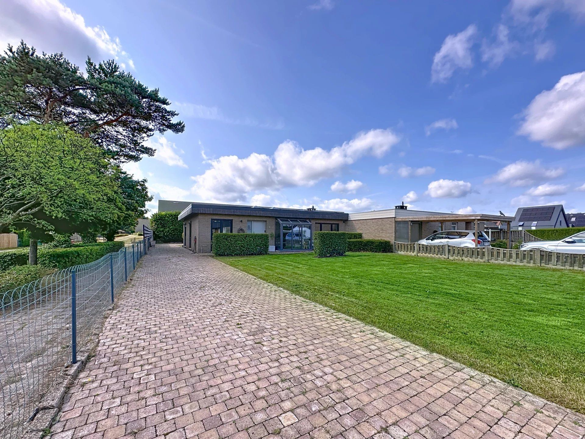 Gelijkvloerse woning op ruim perceel (8 are) in landelijke omgeving. foto 31