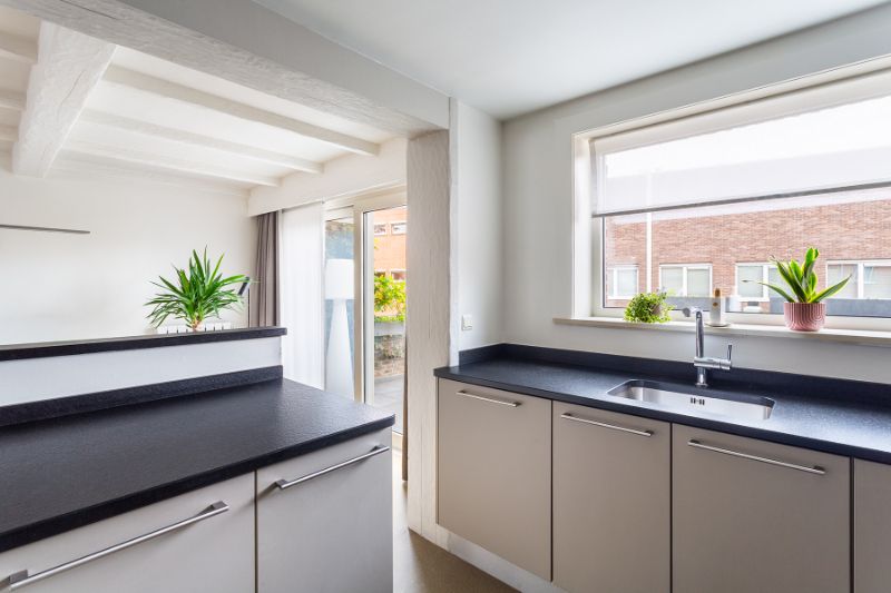 Instapklare woning, zee van ruimte, terras, P! foto 14