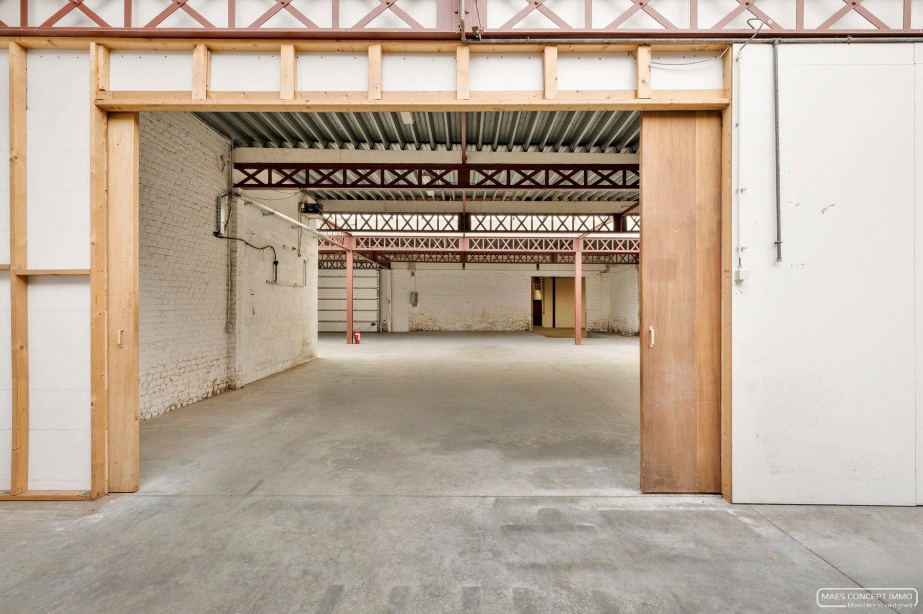 Magazijn te huur vlak aan station van Anzegem foto 9